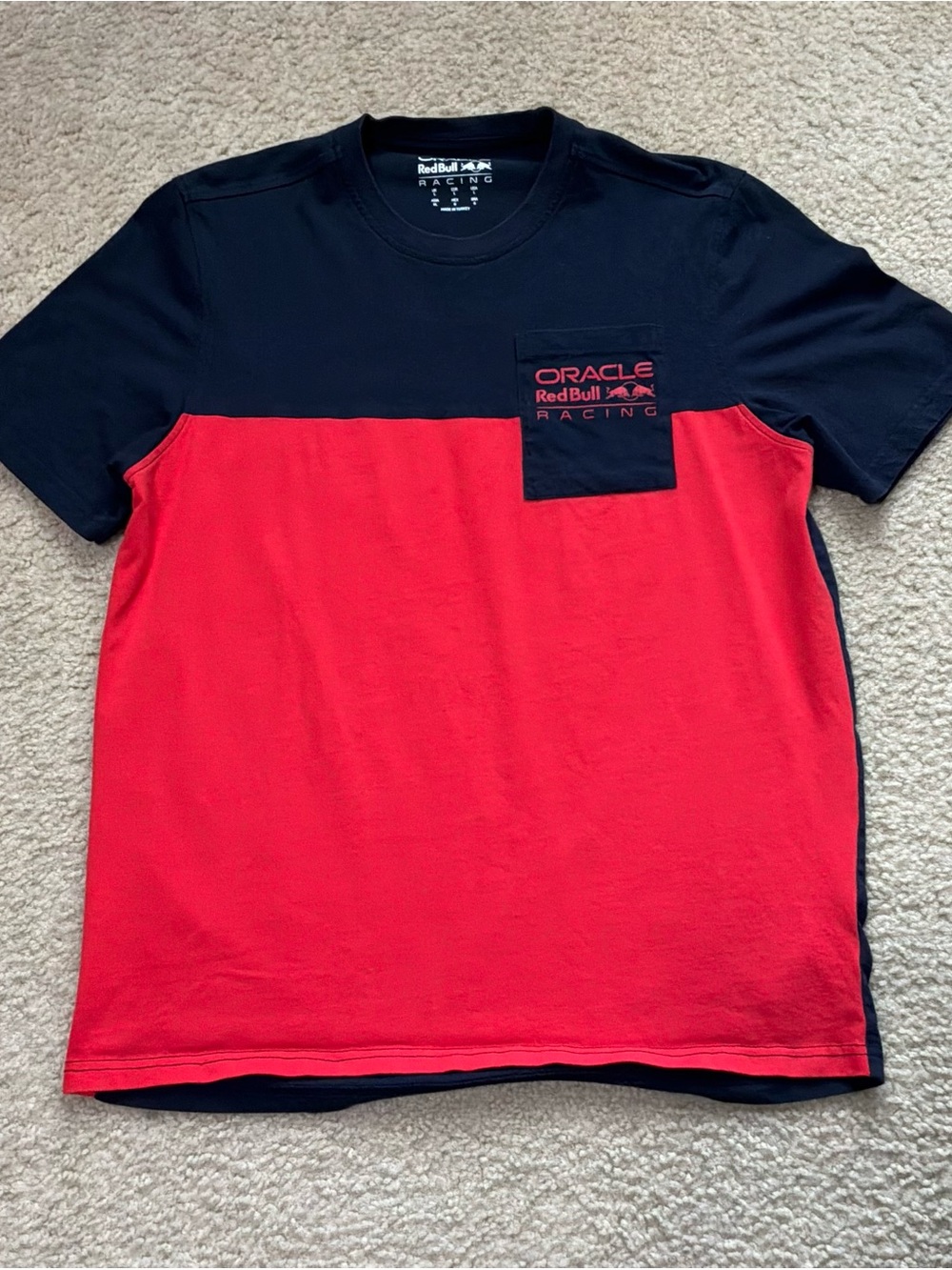 Oracle Red Bull Racing Men’s Black & Red Short-Sleeve Pocket Tee